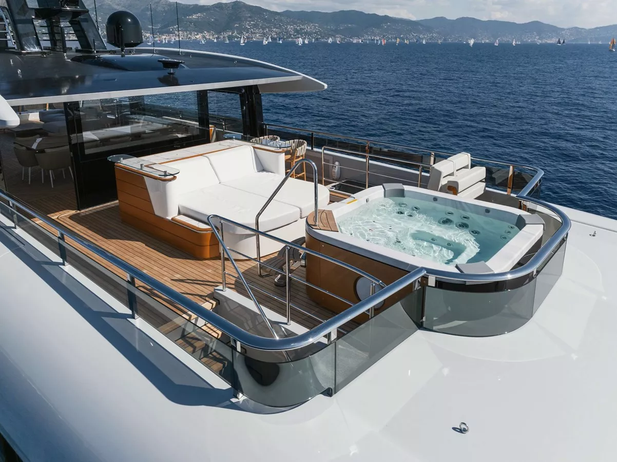 https://api.arconyachts.com/storage/38187/conversions/V0D9x8Eq2bAuwyYmdxJ1JO9xnsr5RuRWGarQTPpR-optimize.webp