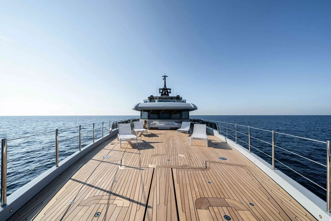 https://api.arconyachts.com/storage/38188/conversions/2eGX74VZY9nB4EO3R95JB6IO9xgLMmfF3mmogRpS-optimize.webp