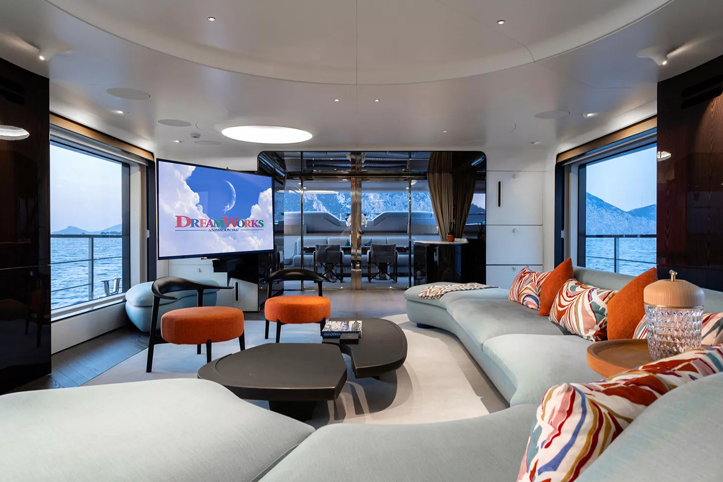 https://api.arconyachts.com/storage/38206/conversions/mzFXOdEEbkiquUgkYOk22DvtSQoKAxOvpyDQB0lQ-optimize.webp