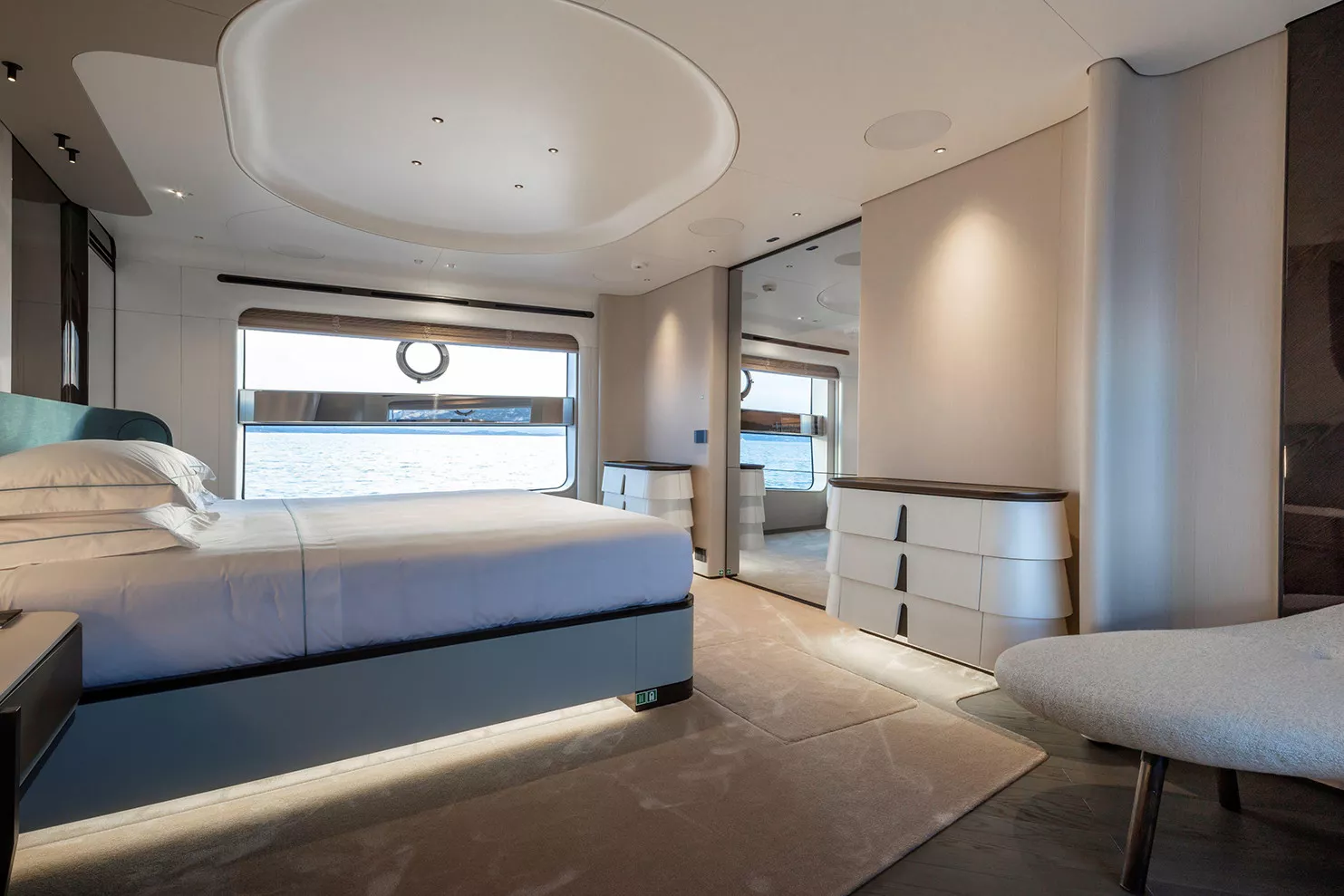 https://api.arconyachts.com/storage/38209/conversions/VRLYIQQfW3w1zYkR0dlSjrrXa4B5epMqATvmKh91-optimize.webp