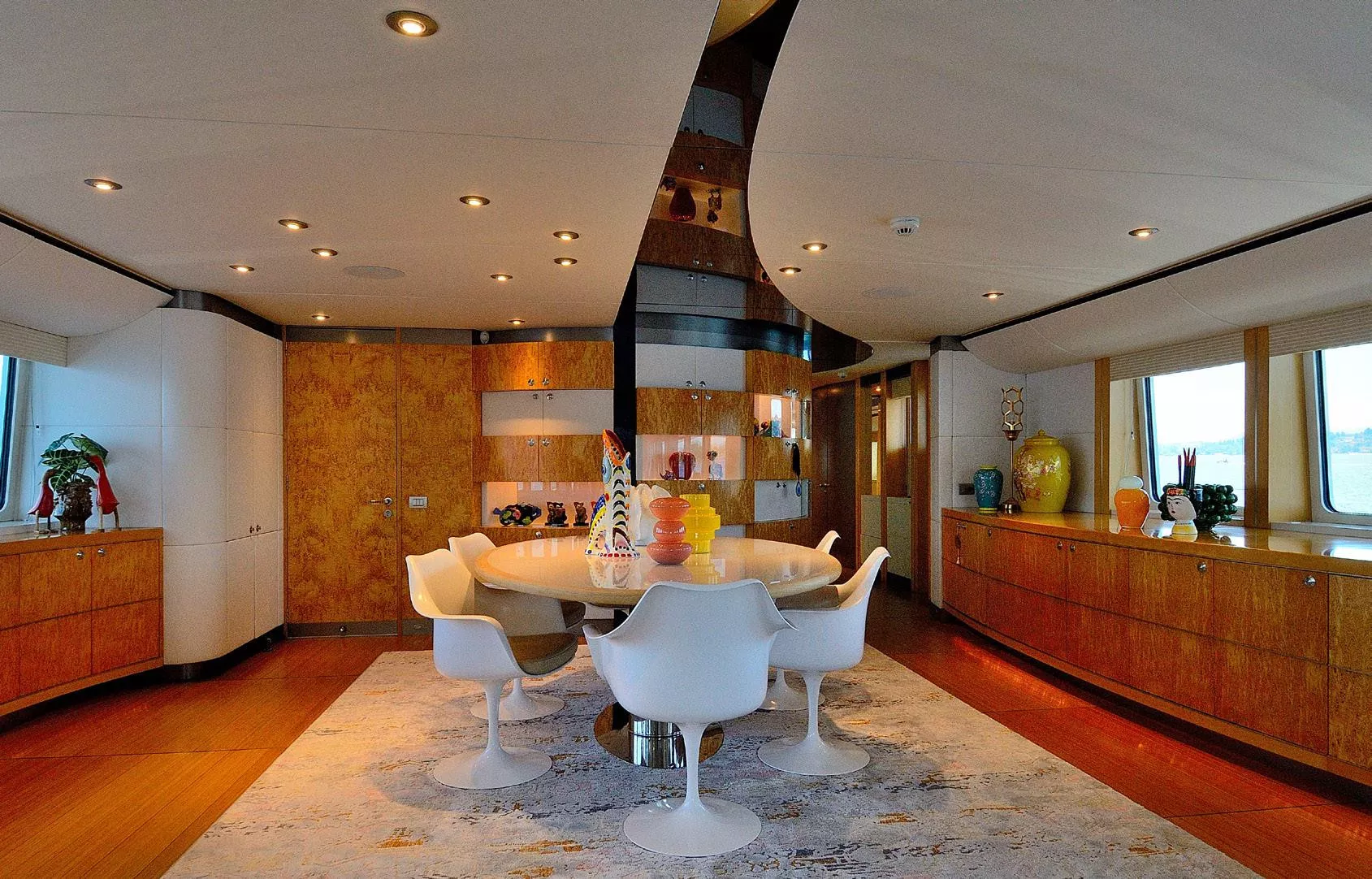 https://api.arconyachts.com/storage/38221/conversions/v2HbZyHiZzicfWc0bntKkDoIuWUuo1EcRiAmrAZ5-optimize.webp