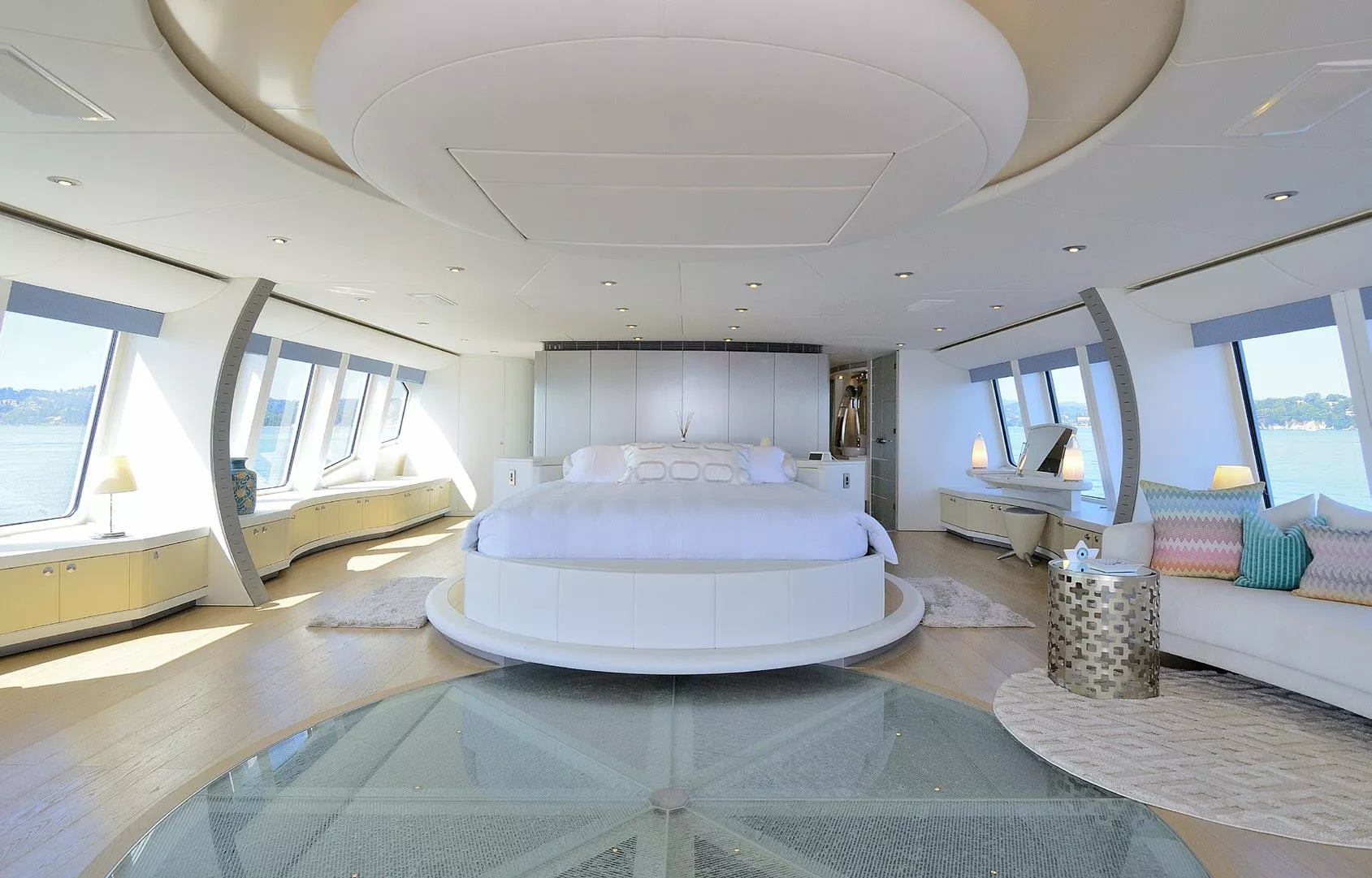 https://api.arconyachts.com/storage/38223/conversions/80TmyPC3zbNWqcpoKZ70pIHqbuDF3AdBT8hlE6VV-optimize.webp