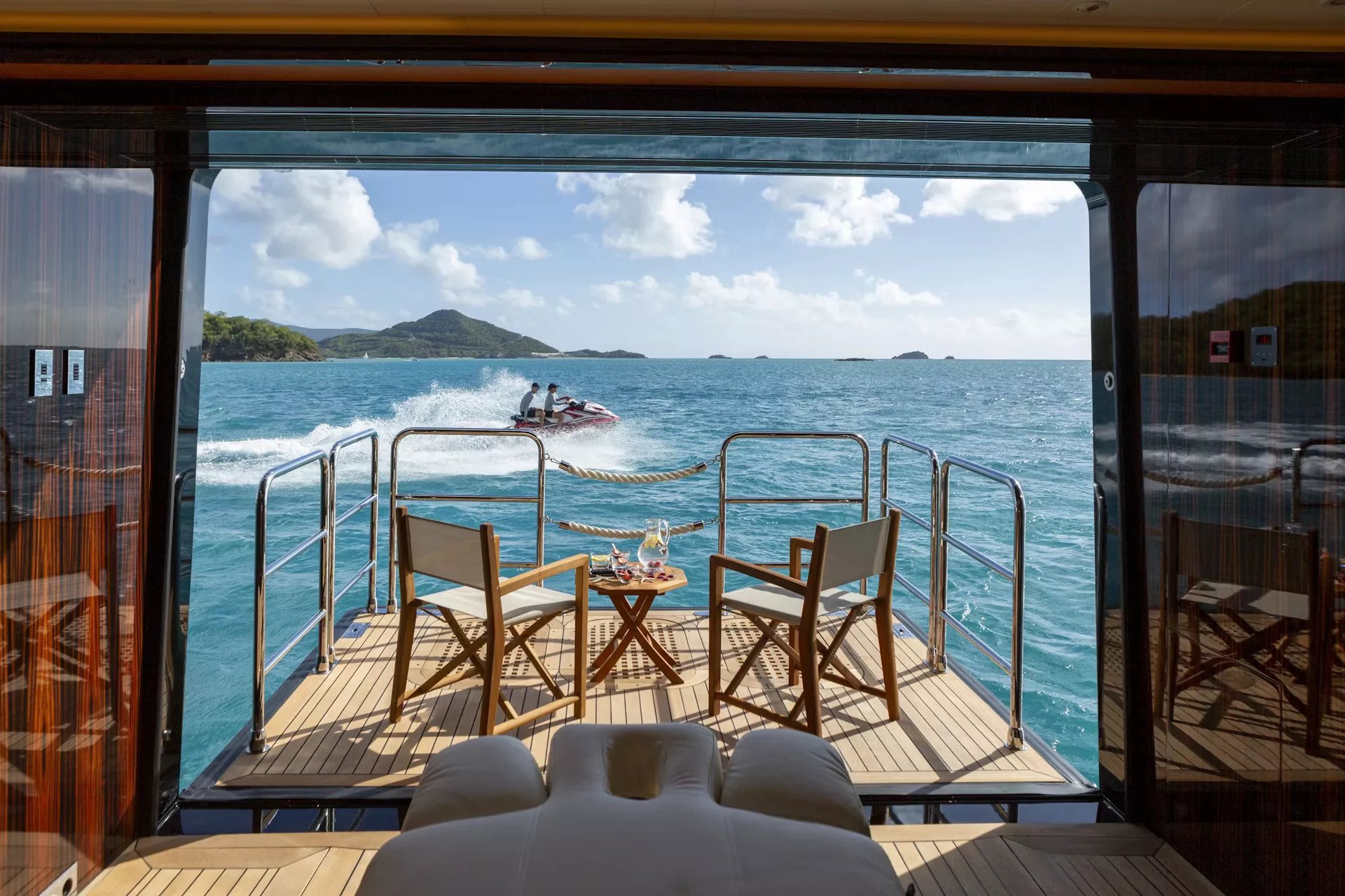 https://api.arconyachts.com/storage/38237/conversions/Cf2BqCMudwlTdpv0oBQW2GAQAg5nIaUsGjz9vGiB-optimize.webp