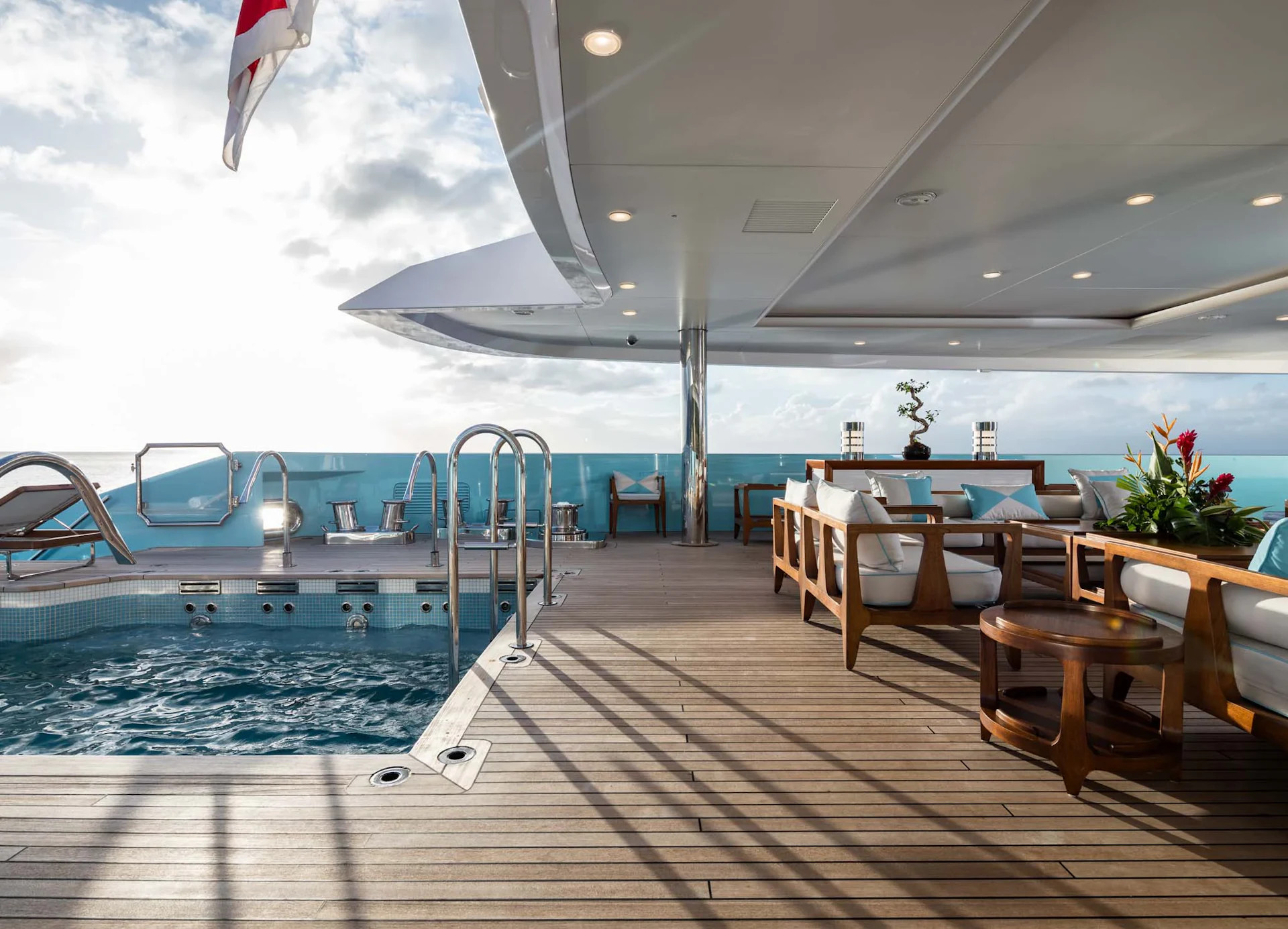 https://api.arconyachts.com/storage/38302/conversions/SrR5r8R94pv0n3Mr9y10Ua5ewOqQ1zkNNSsaFBS1-optimize.jpg