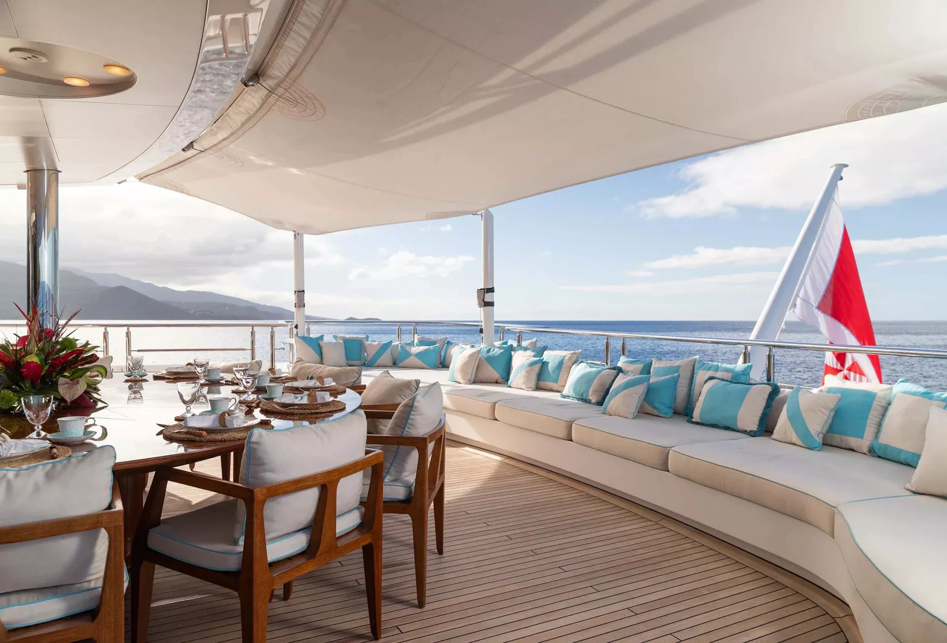 https://api.arconyachts.com/storage/38304/conversions/hUXpLYW00oDMDy9BlQN87ItHKu5p1X7sJNACe9pM-optimize.webp
