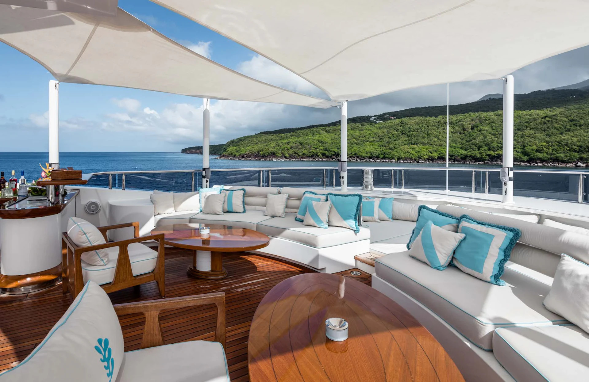 https://api.arconyachts.com/storage/38305/conversions/vY71C2m4C4wxTlEzE5zvKE5gAd1WaDGHY2blloPK-optimize.jpg