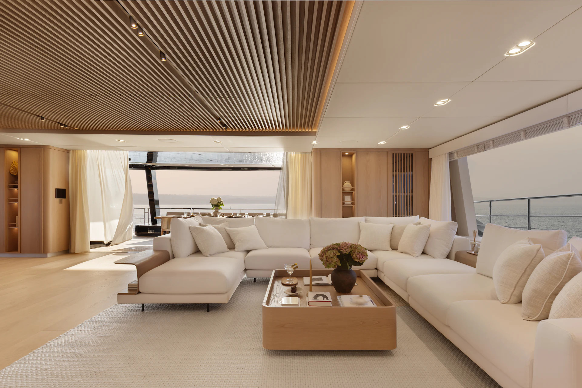 https://api.arconyachts.com/storage/38324/conversions/r9AX3Bir9ICD1YbwB9LRHiSlUgskSsW282kLNaYI-optimize.jpg
