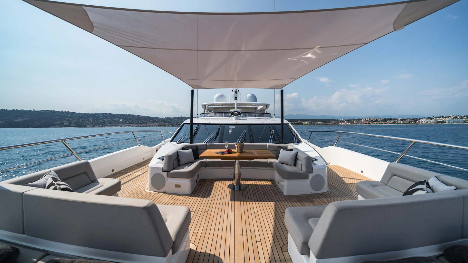 https://api.arconyachts.com/storage/38344/conversions/IauIJXKIAmaTcOJqlfiRwtbIyZl9TAsQ6dbJqVRI-optimize.jpg