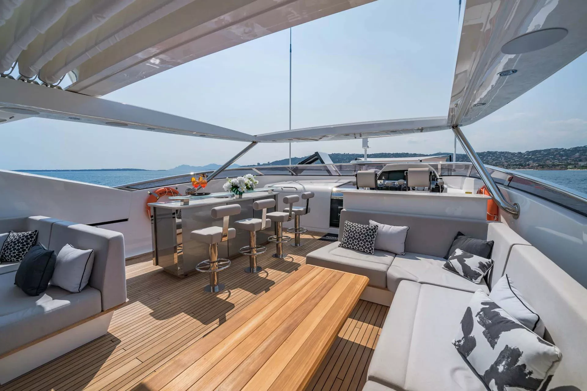 https://api.arconyachts.com/storage/38347/conversions/X4ao7C0C36CCPsj8uqqqYodccqdaZcECu53mLFEu-optimize.webp