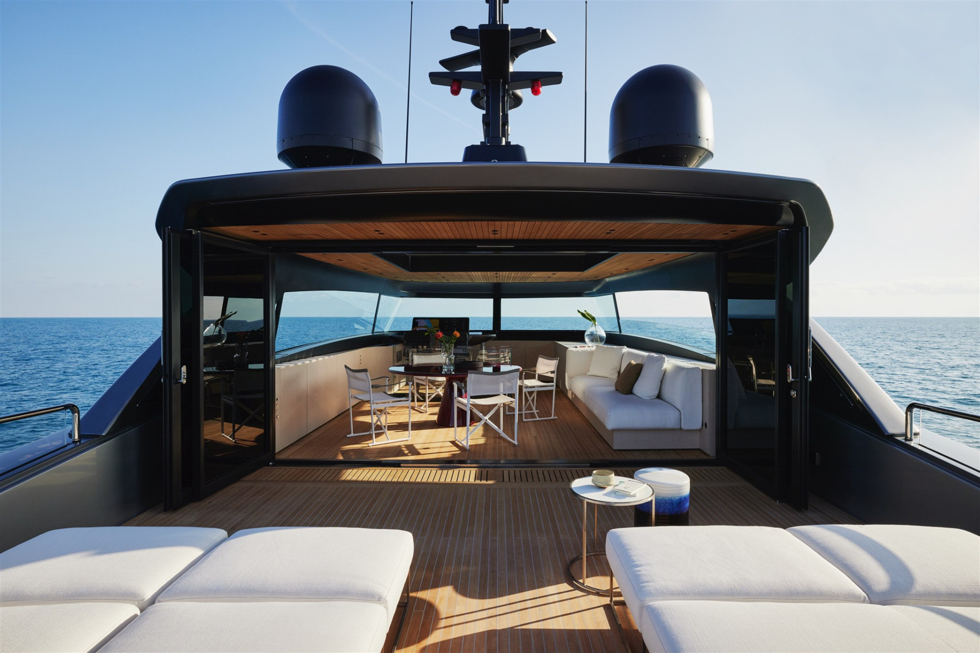 https://api.arconyachts.com/storage/38389/conversions/l1KvLKBRHN5XumK9DTtIp8gOGao7RkTOxM5RR147-optimize.jpg