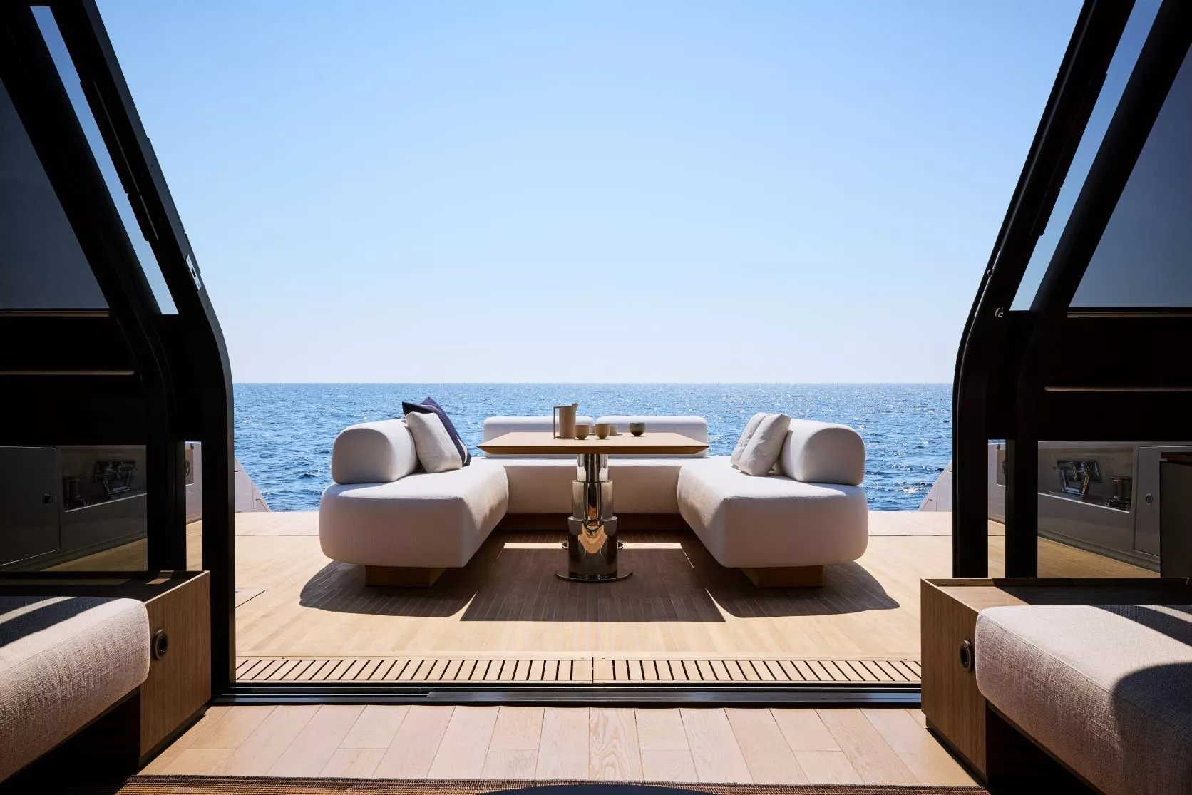 https://api.arconyachts.com/storage/38425/conversions/eL6ngL5rtIuXX6wci2XCKY35fG7Jq7q8DtwvrtZy-optimize.webp
