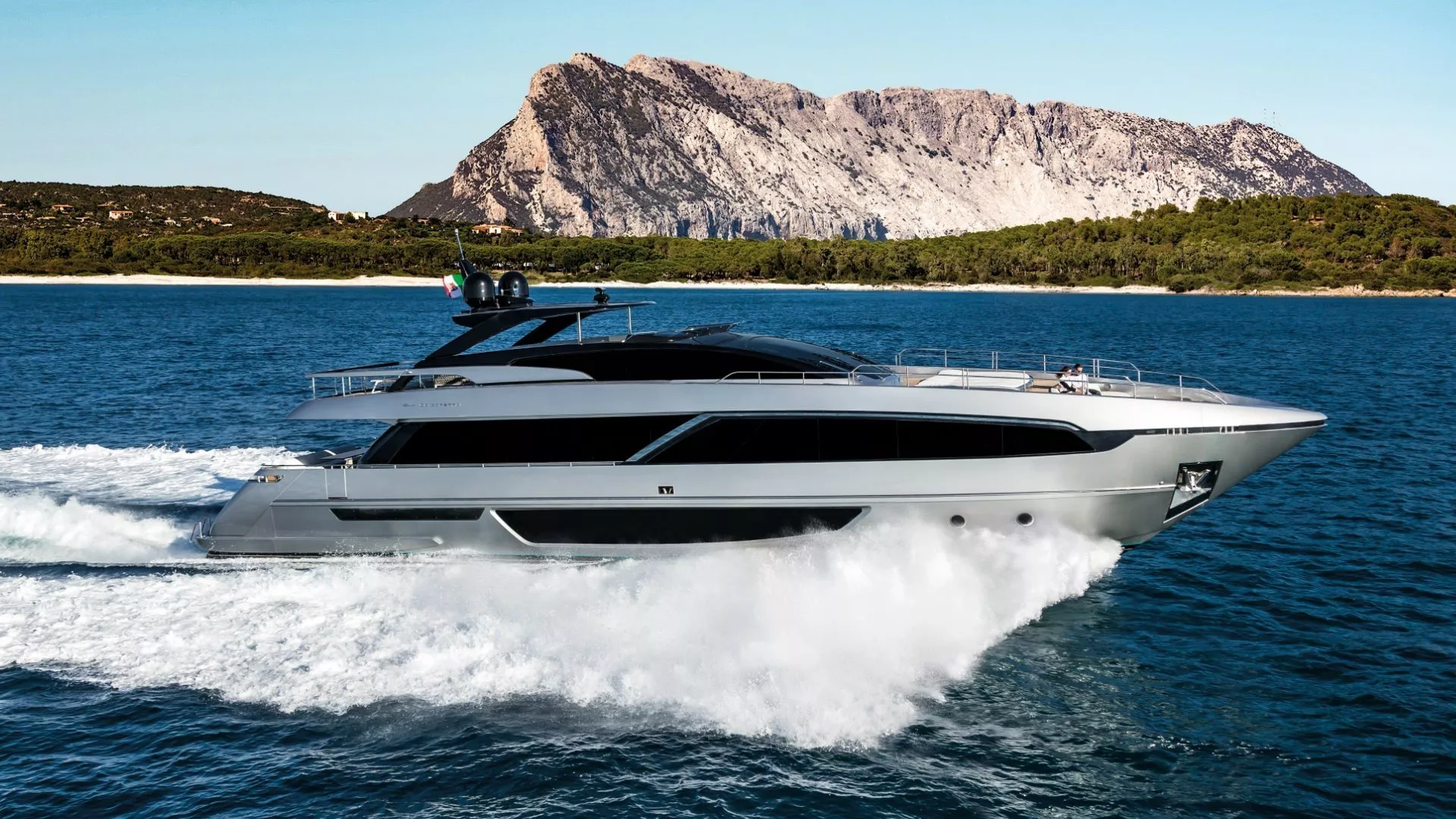 https://api.arconyachts.com/storage/media/25823/conversions/594_8541308337-optimize.webp