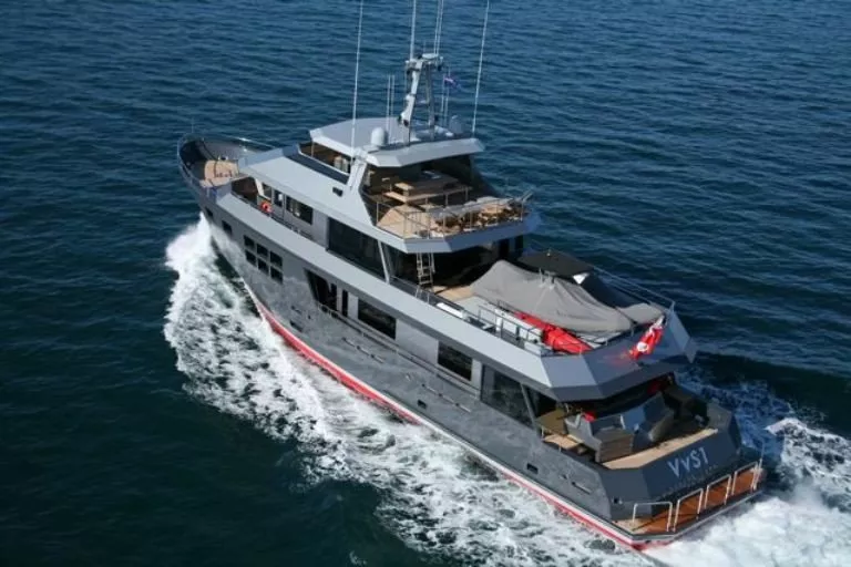 https://api.arconyachts.com/storage/media/26582/conversions/280_2037089846-optimize.webp